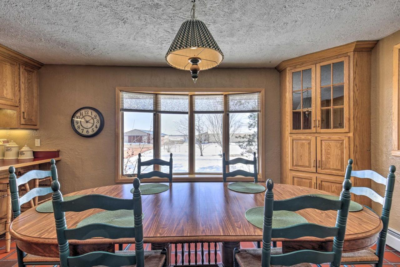 Simple Cranberry And Wine Farm Home With Fire Pit! Eagle River Eksteriør bilde